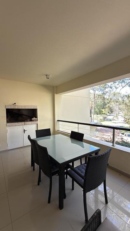 Moderno apartamento en Solanas Punta del Este - 2