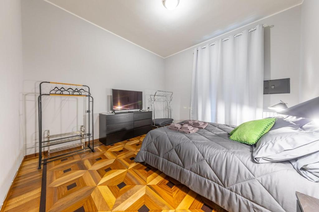 Luxury Flat Crocetta 2 stops from Duomo, AC - 5