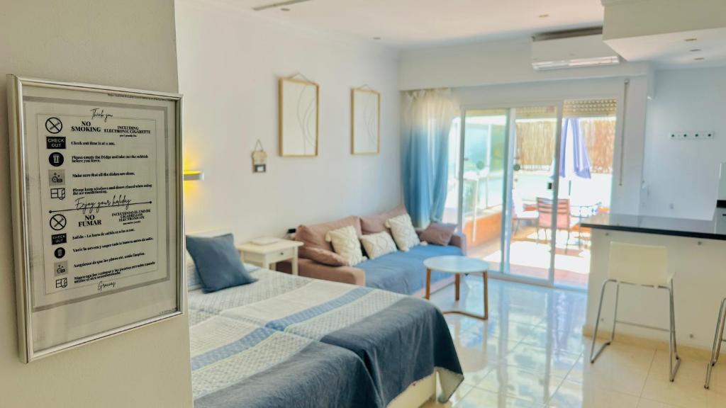 Hotel PYR, Spacious Studio with a Big Terrace - 2