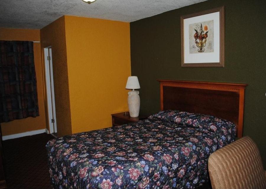 Atlantic Economy Inn Photo 7