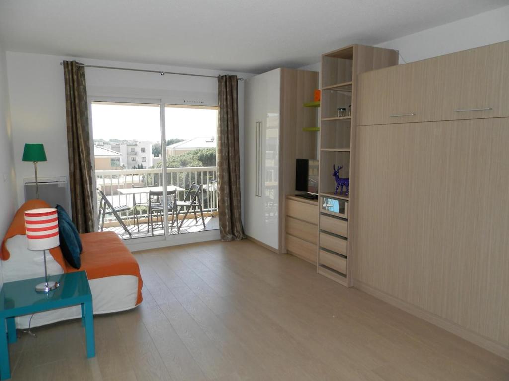 APPARTEMENT PREMIUM RESIDENCE STANDING PISCINE Var - 4