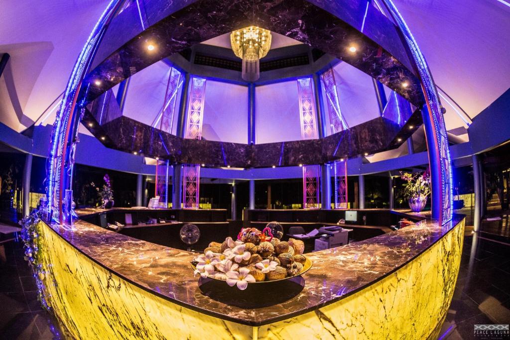 フロント・ロビー