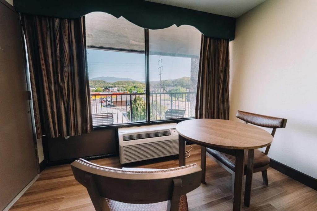 Riverside Motor Lodge - Pigeon Forge