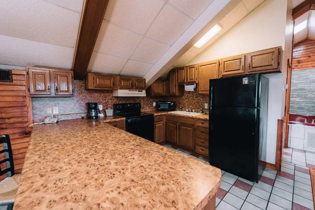 Riverside Motor Lodge - Pigeon Forge