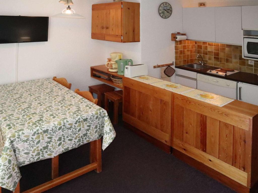 Studio calme 6 pers, proche commerces et pistes, parking, animaux admis - FR-1-322-604 - 3
