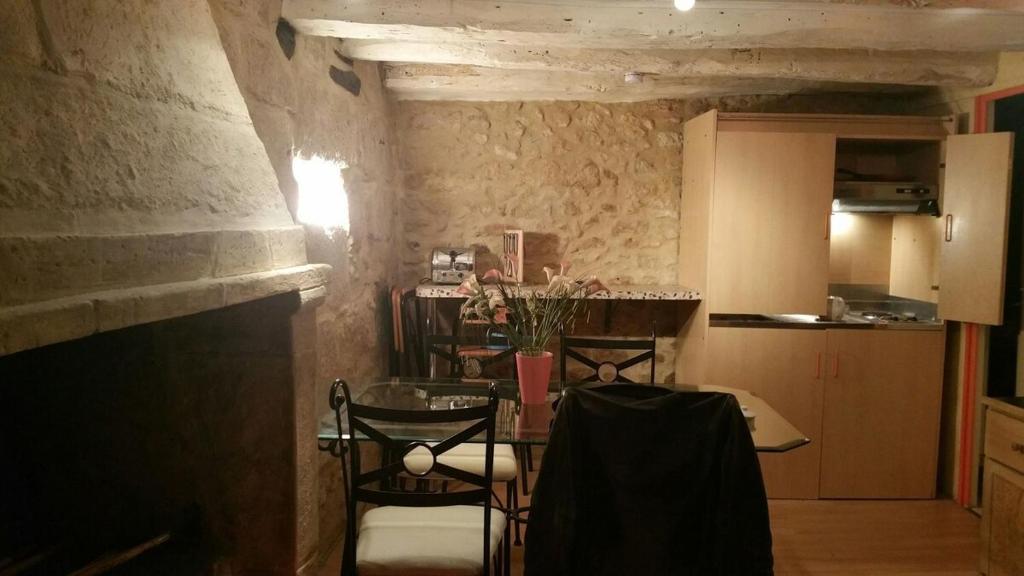 Medieval House In Historic Center - 1