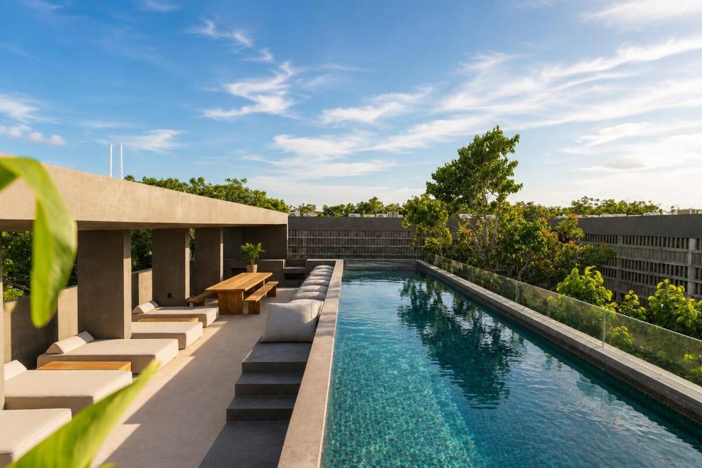 Romantic jungle studio with Rooftop pool fast Wifi - 4