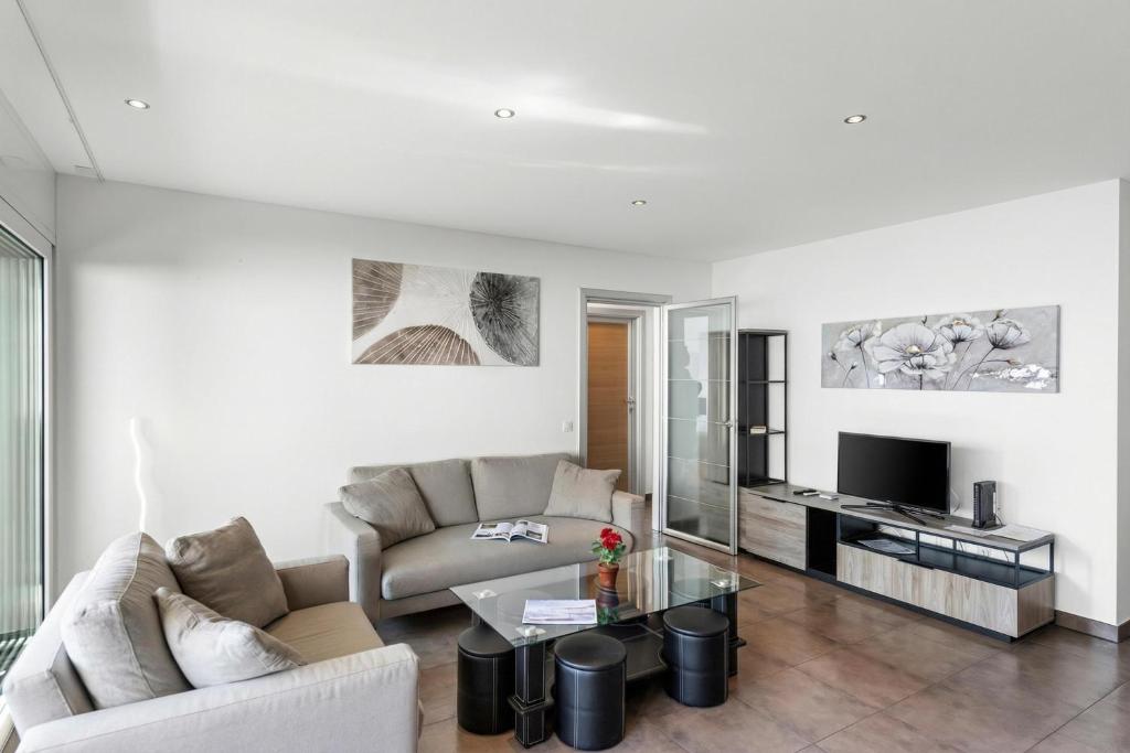 Art Apartment Locarno - Balcony and Parking - Happy Rentals - 3