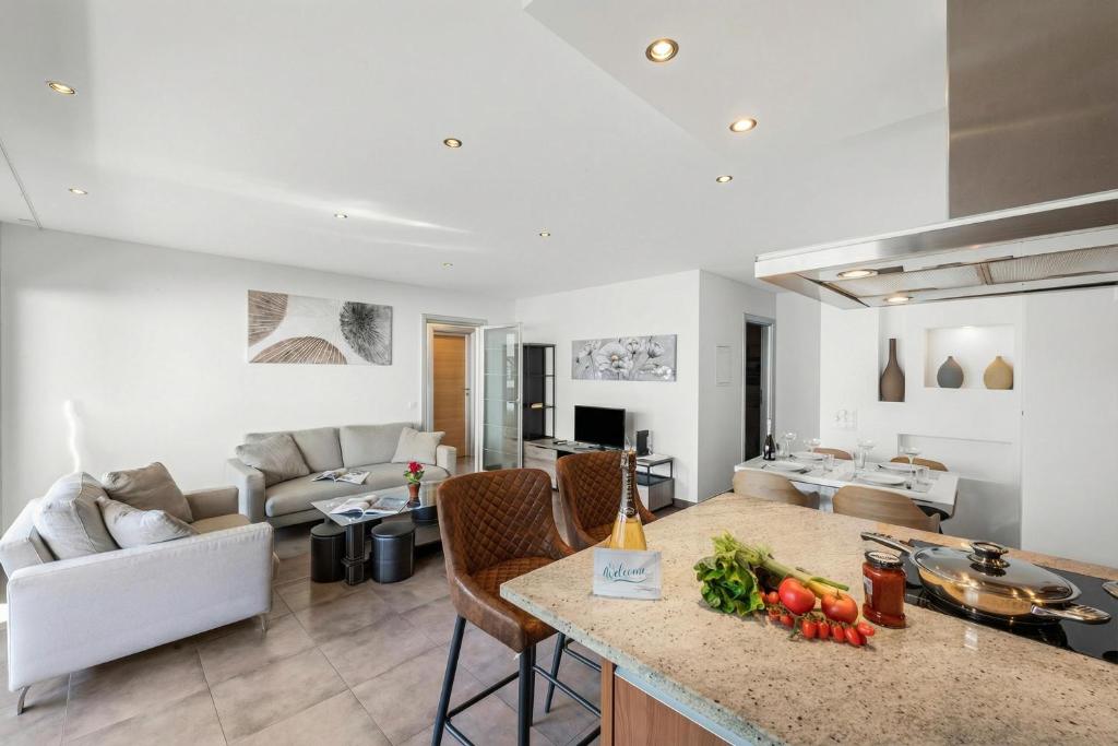 Art Apartment Locarno - Balcony and Parking - Happy Rentals - 4