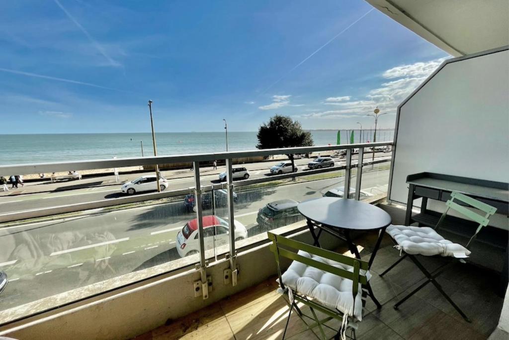 Nice apartment With Terrace Facing The Sea - 2