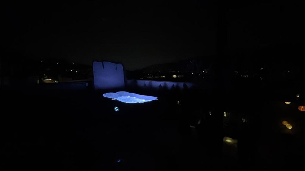 Felicita Cascata Terrace with Lake View - 4