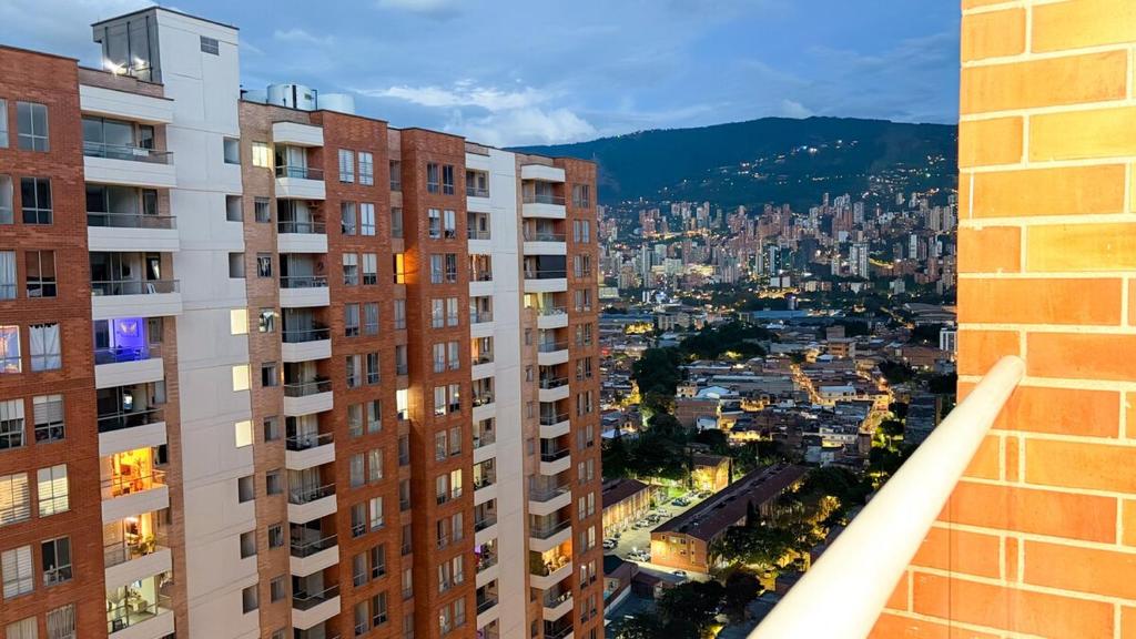 3br apto with pool, gym, sauna, 10 min Provenza - 4