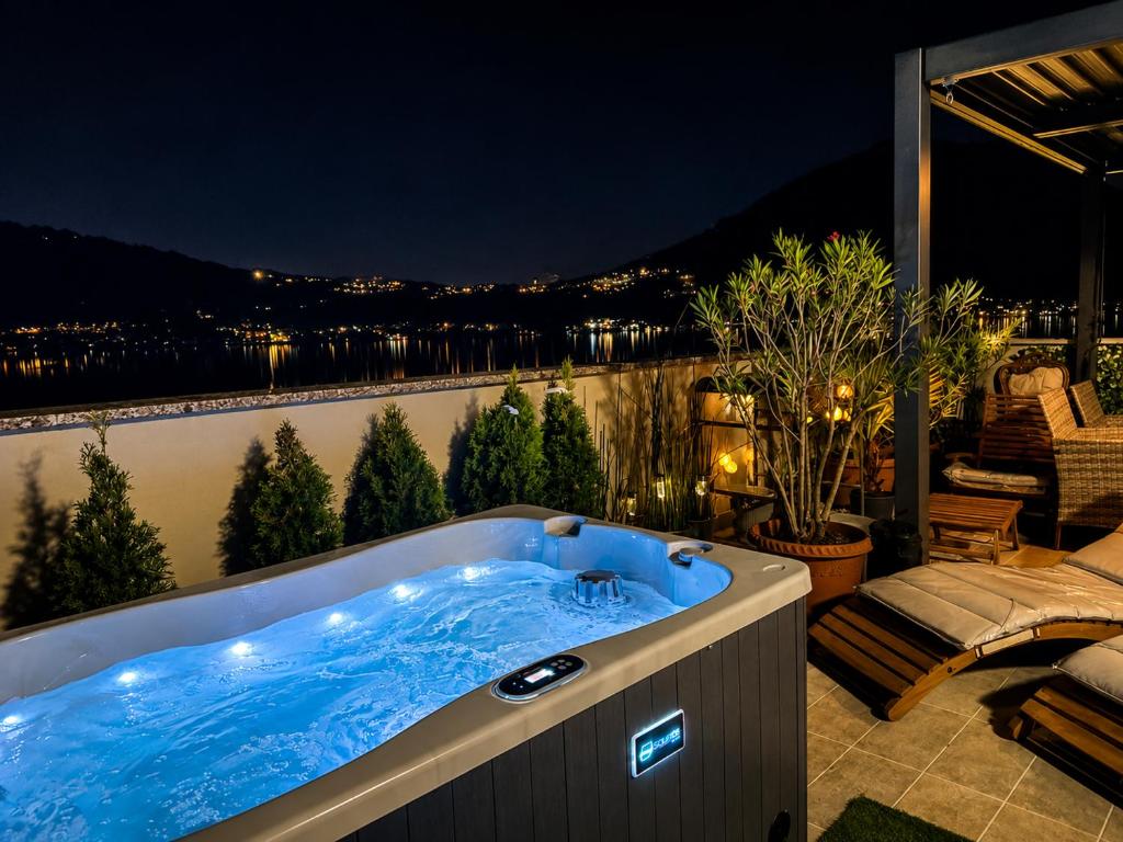 Felicita Cascata Terrace with Lake View - 1