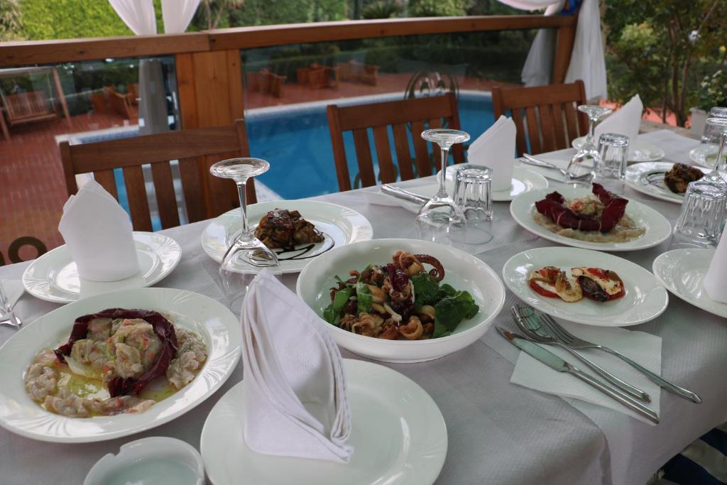 Tirana Orchidea Hotel dining
