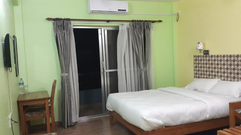 Hotel Bishram photo