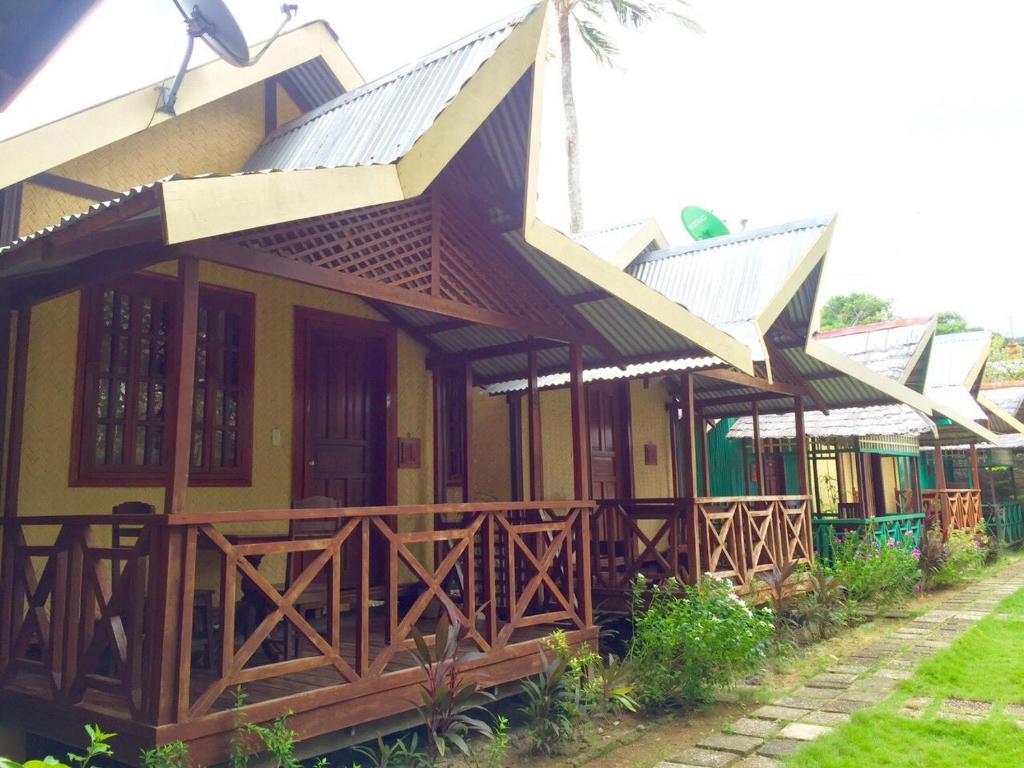 Pems Pension and Restaurant photo