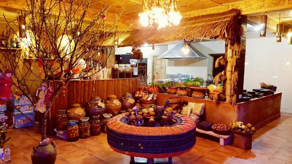 Shared lounge/TV area