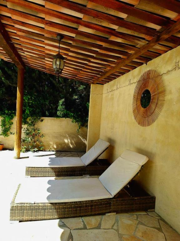 Le clos de la tour cassis piscine chauffée - 5