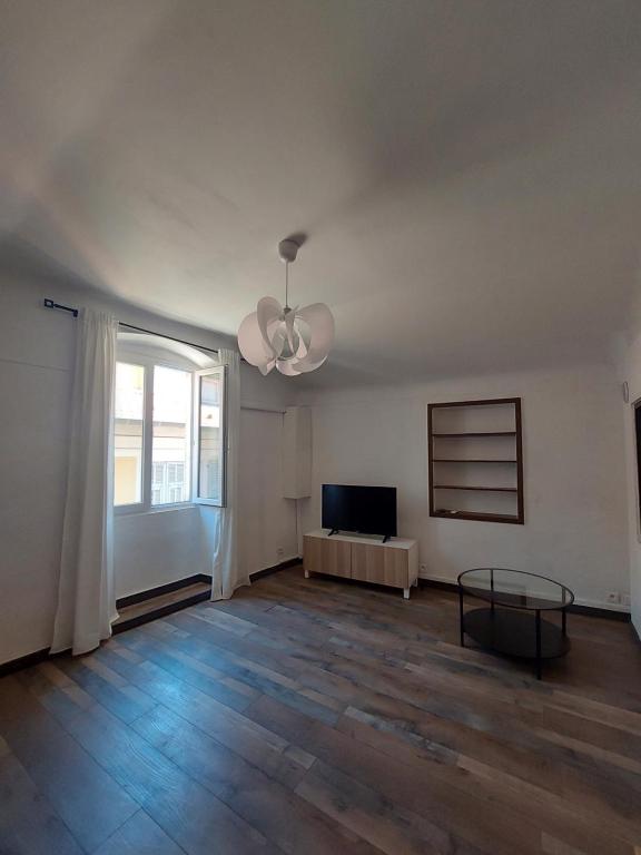 VIEILLE VILLE Appartement Rue Piétonne & Mer - 5