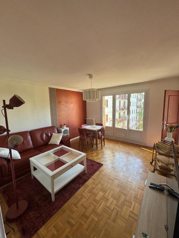 Grand appartement dans une résidence à caen - 1