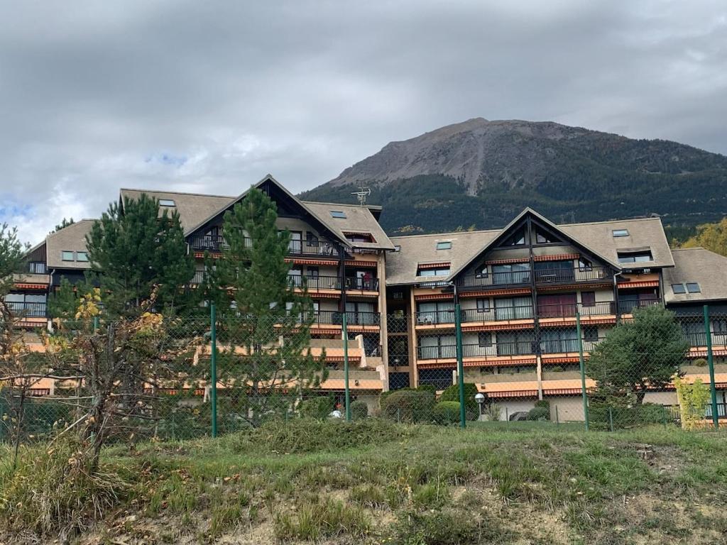 studio by the lake, at the foot of the ski resort - 3