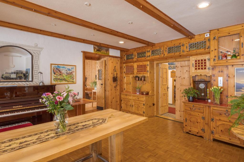 Hotel Alpina - 4