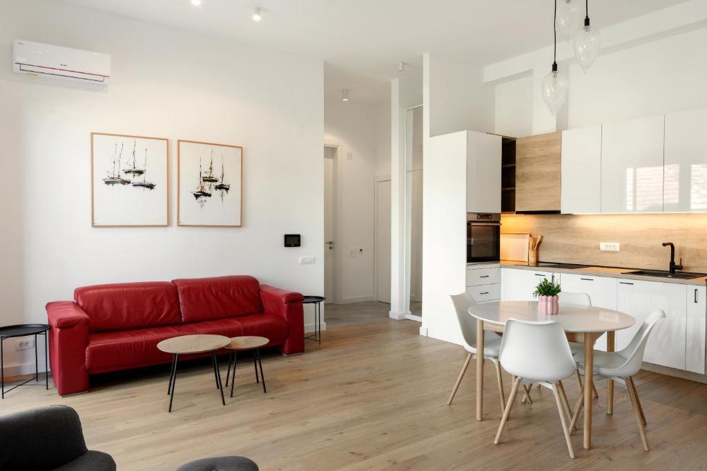 Luxury 2BR Apartment with Terrace & Parking near Porto Montenegro - 1