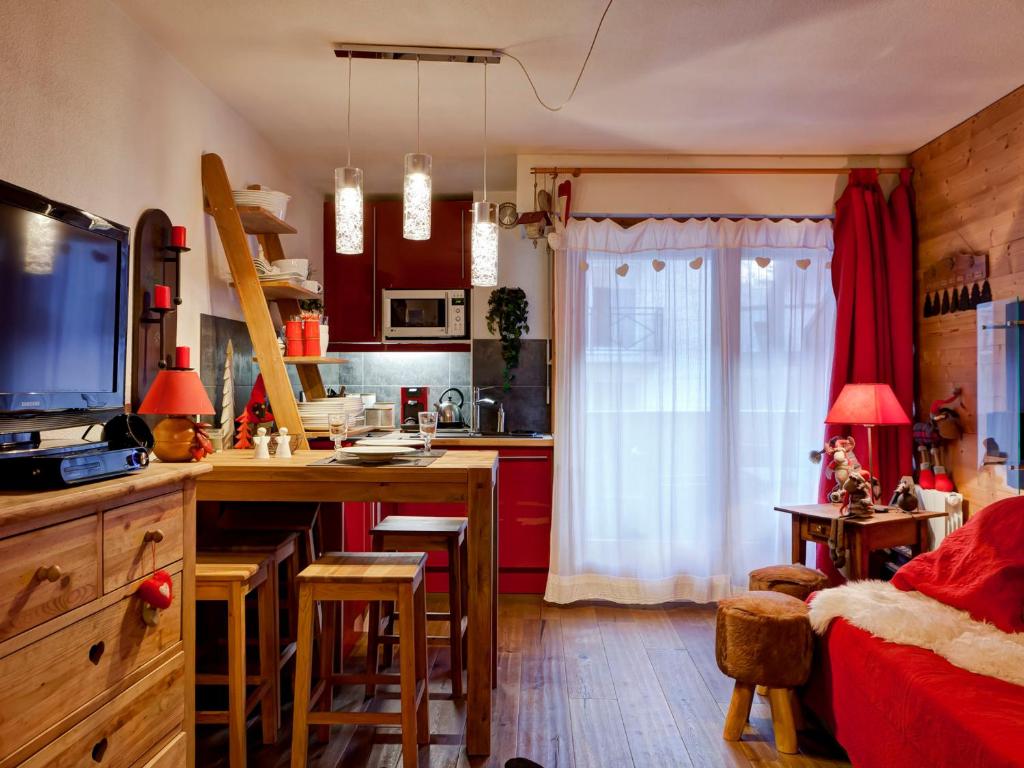 Studio rénové 2* pour 4 pers, centre-ville, WiFi, parking, animaux admis - 1