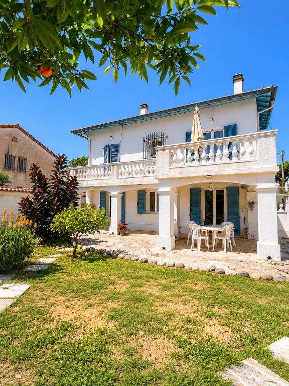 Quiet apartment with private garden - 3