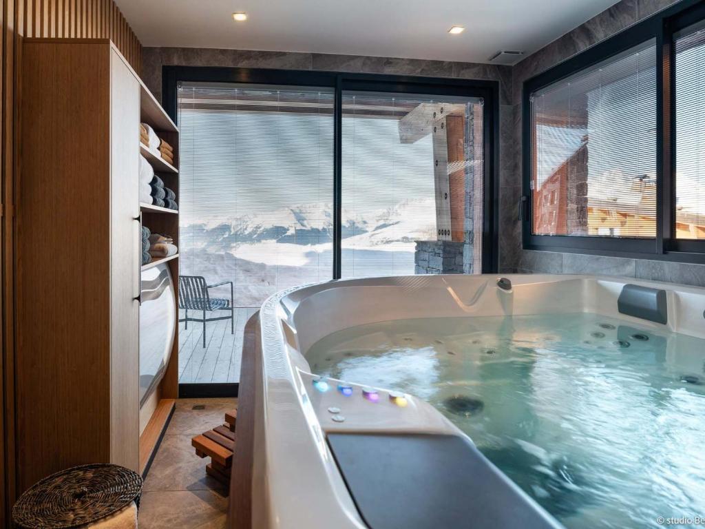 Chalet spacieux avec spa et cinéma privé pour 14 pers. - FR-1-866-10 - 5