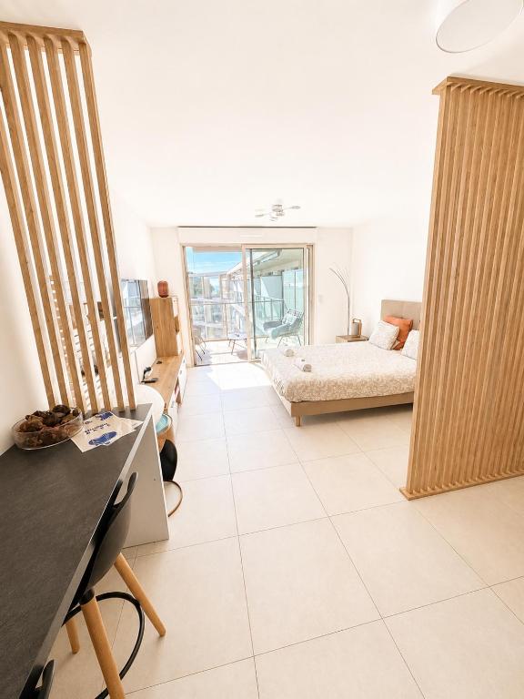 Studio en bord de mer avec piscine sur le toit - 2