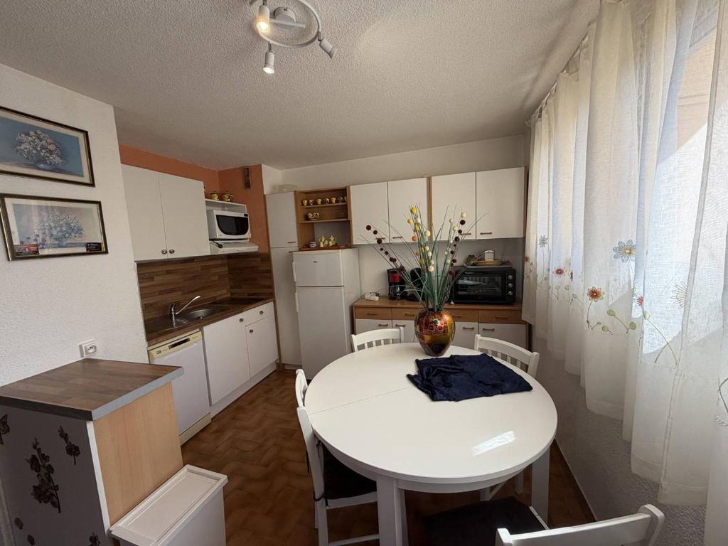 Appartement T2 à Argelès-sur-Mer, plage à 300m, piscine, parking privé, animaux acceptés - FR-1-388-109 - 4