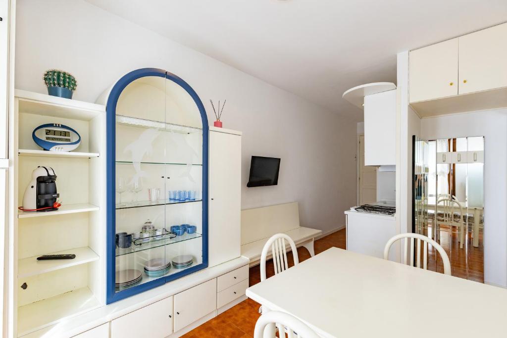 Pool Apartment near Piazza Mazzini and Beach - 2
