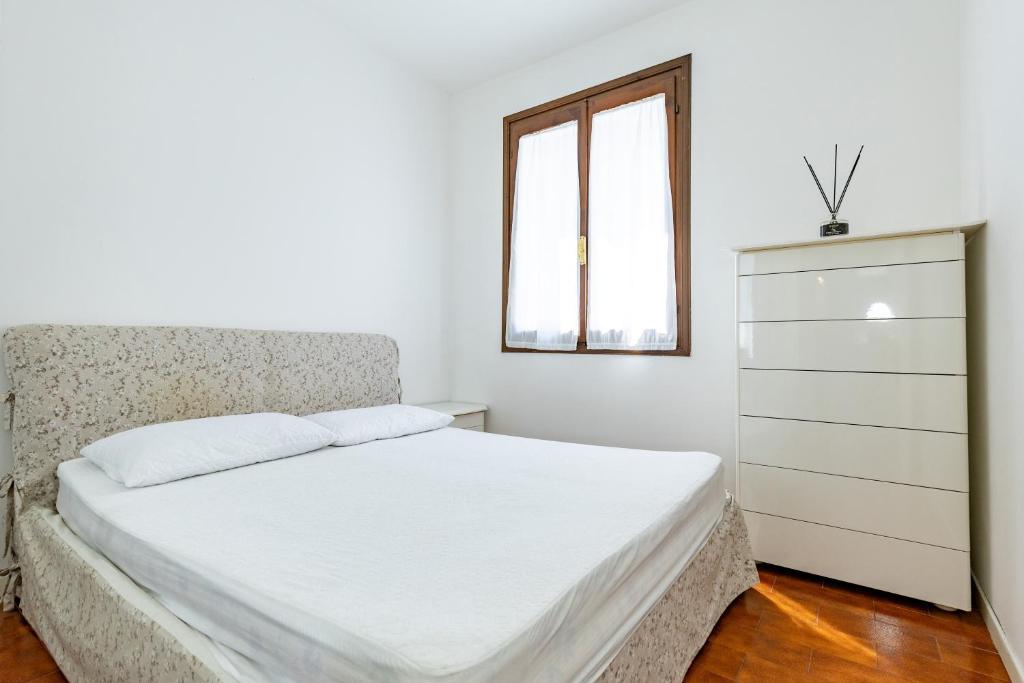 Pool Apartment near Piazza Mazzini and Beach - 3