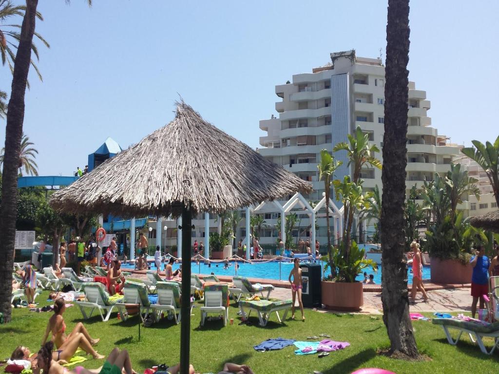 Apartment with sea views in Benalbeach - 2