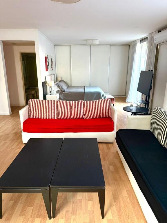 Departamento en Av Libertador con vista a la avenida - 2