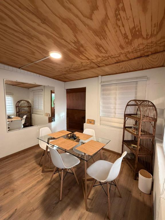 La Casita Dreams Space for 3 cars 2 bathrooms - 4