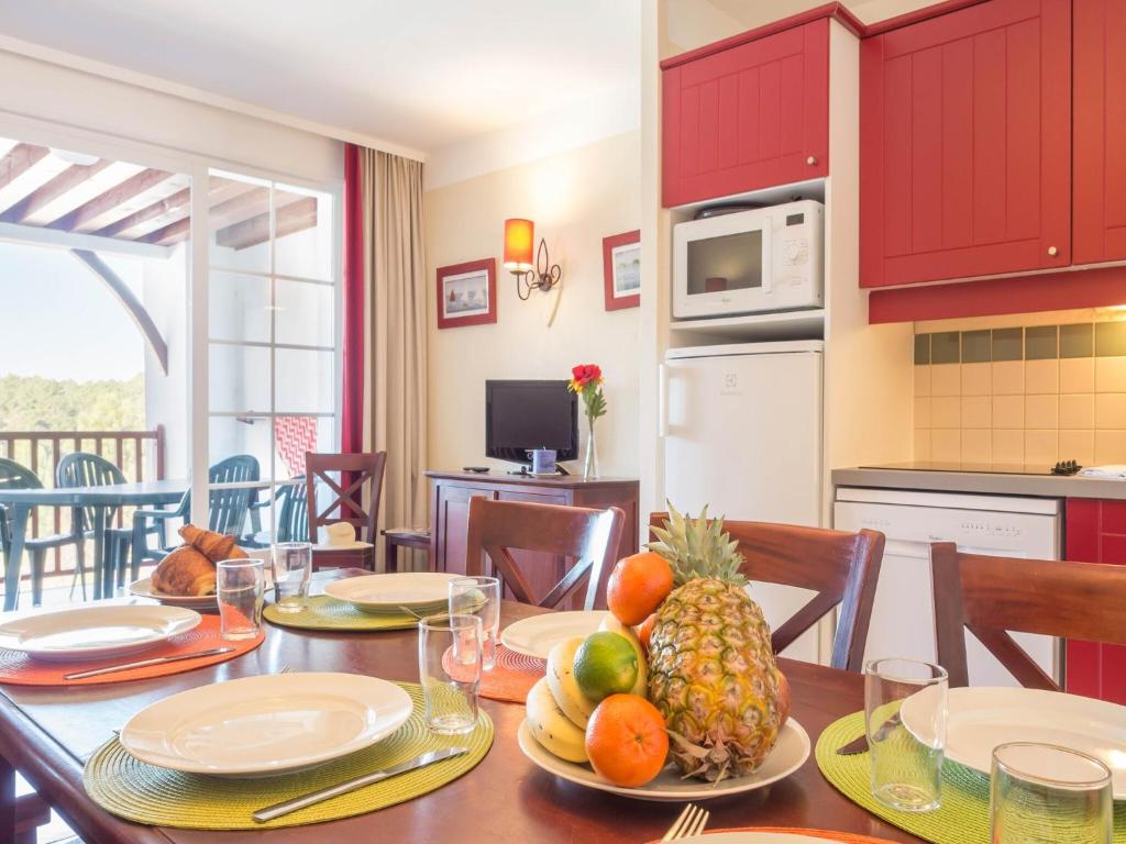 Chic Biscarrosse Forest Apartment - 2