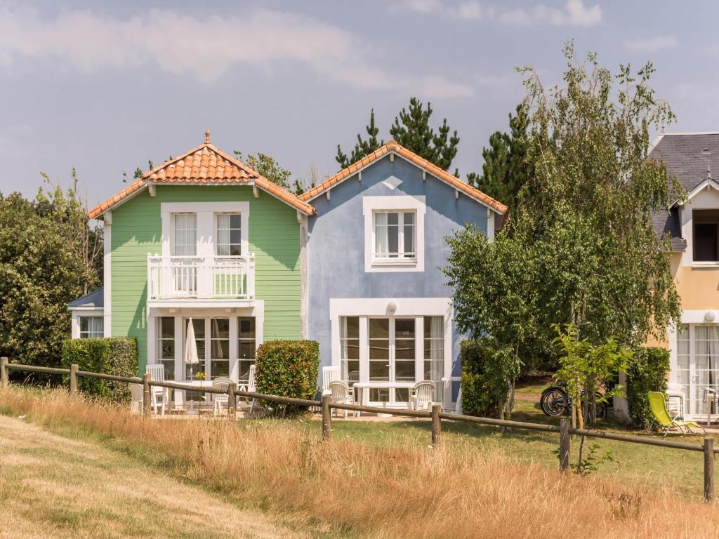 Coast Home with Play Area - 5