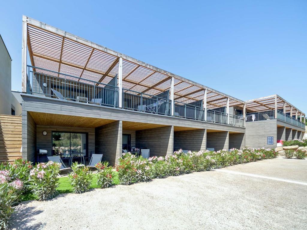 Sun-Drenched Corsican Flat - 5