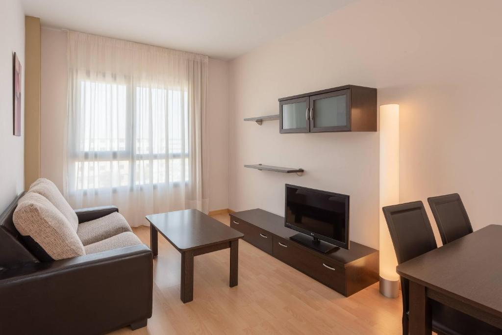 Madrid Airport Suites, Affiliated by Meliá - 3