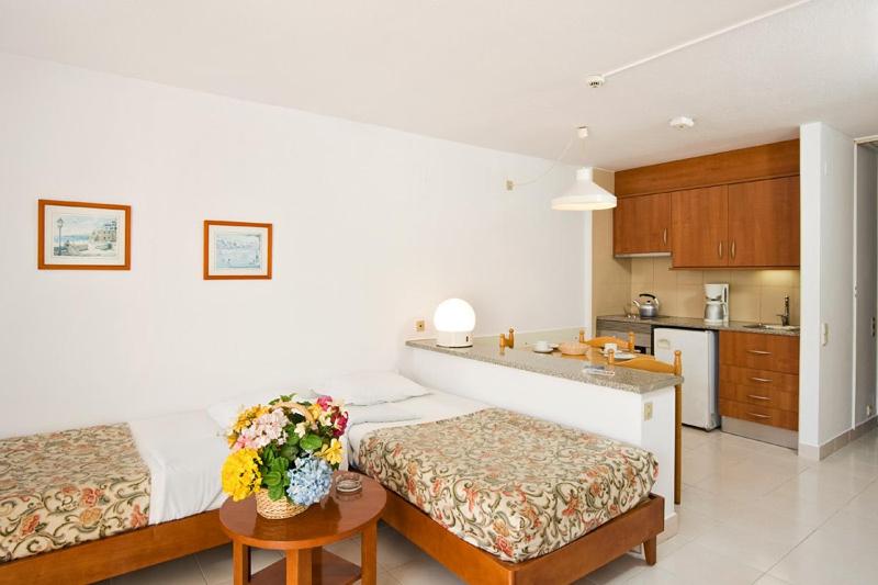 Apartamentos Edificio Albufeira - Alojamento Local — Hotel rooms in Albufeira, Faro