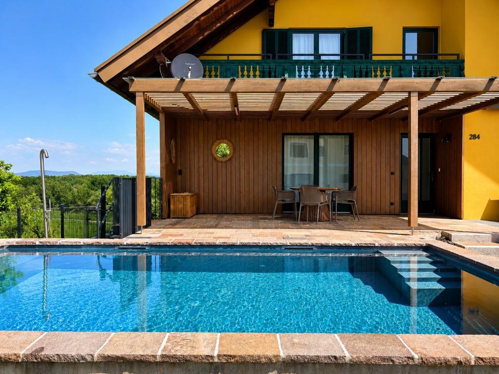 Chalet mit Pool & Sauna - 2