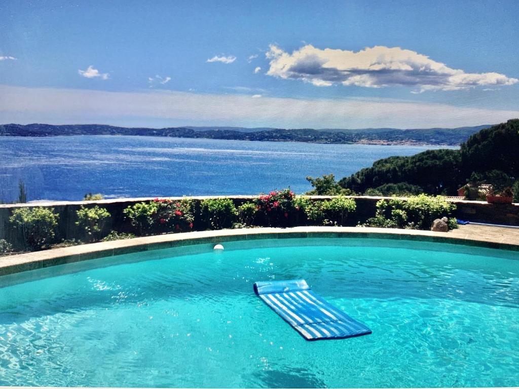 Villa Vue mer exceptionnelle golfe de saint -Tropez piscine 6ch 6 sdb 12 personnes - 2