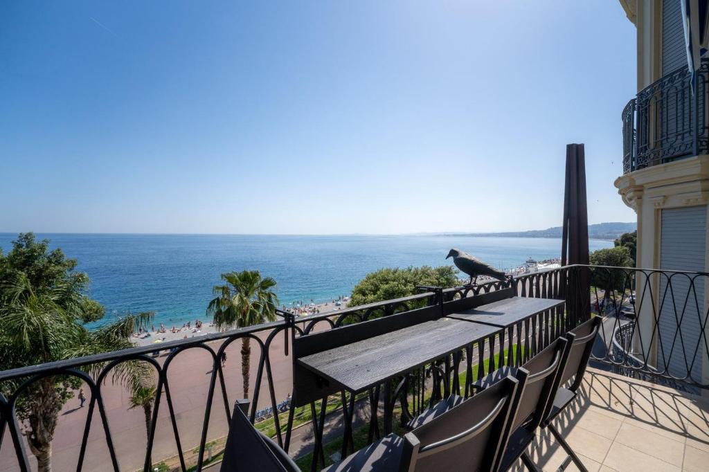 Balcon vue mer Promenade des anglais 3 chambres - 1