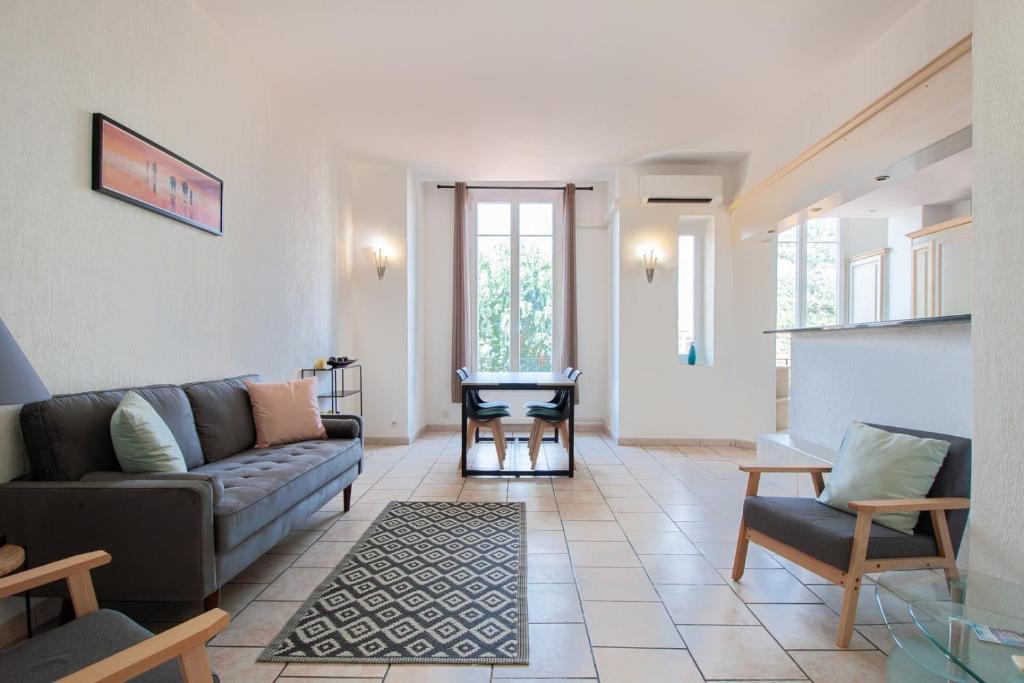 Bright 2-Bedroom Apartment - La Libération - 1