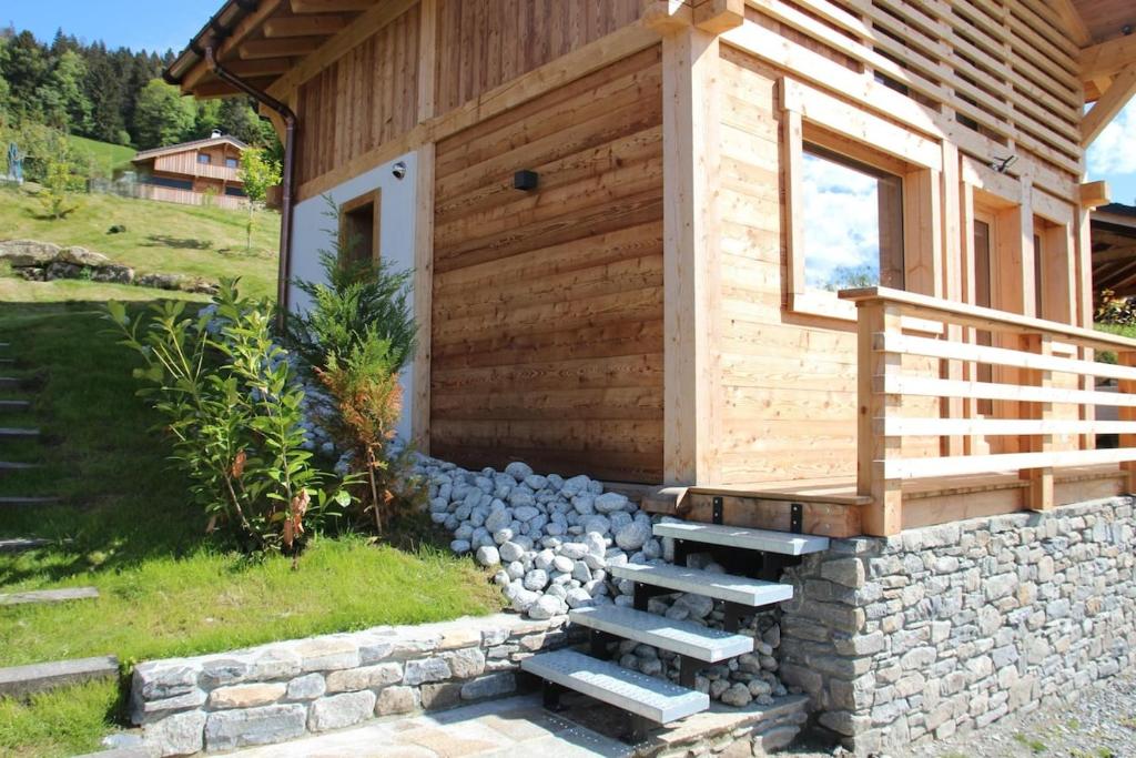 Chalet de Capucine avec jacuzzi et magnifique vue - 5