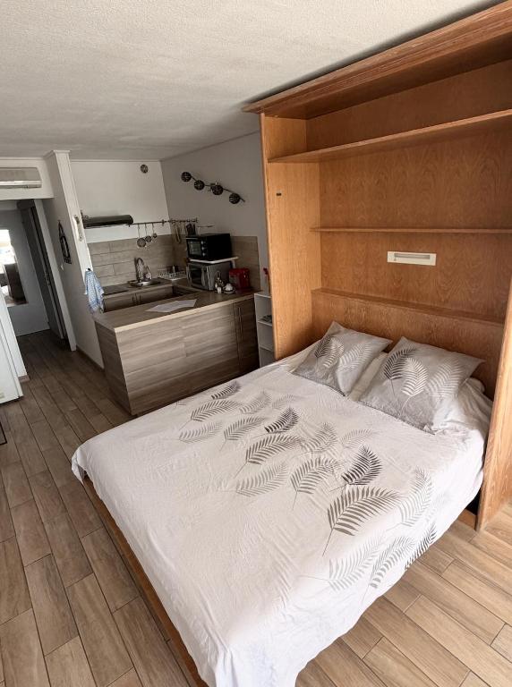 Studio cosy climatisé vue sur port - 3