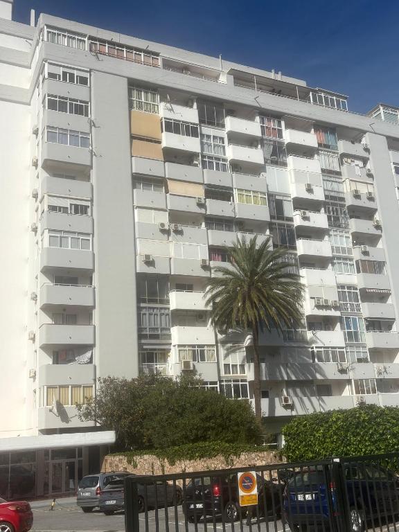 Fabulous sunny second floor apartment - Edificio Europark - overlooking gardens and pools. - 1