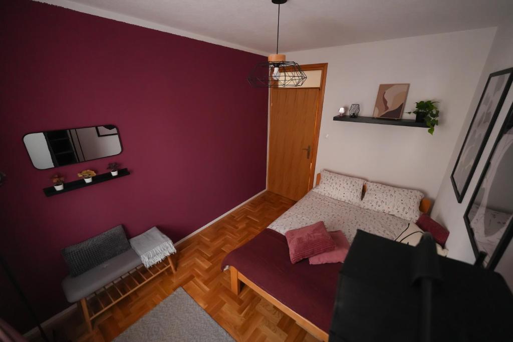 Sunset Hill Apartment - 5